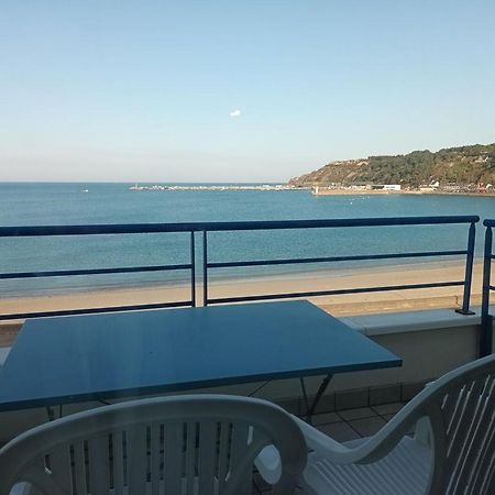 514 - Appartement 1 Chambre Vue Mer En Bordure De La Plage Du Centre D'Erquy Eksteriør billede