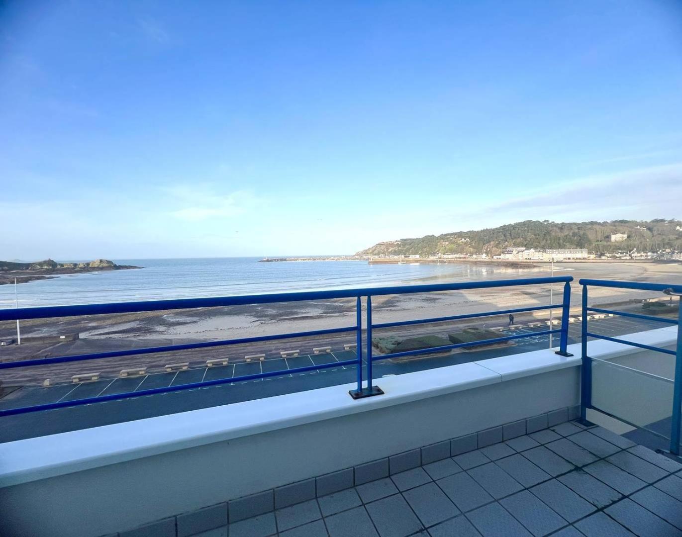 514 - Appartement 1 Chambre Vue Mer En Bordure De La Plage Du Centre D'Erquy Eksteriør billede